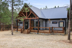 Lone Pine Lodge. Brand new! 2 bedroom luxury cabin.